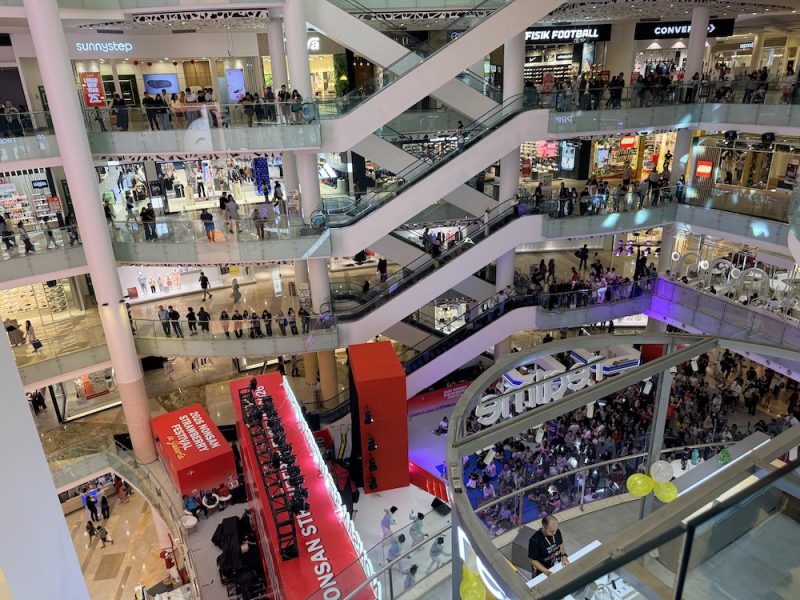 写真:ショッピングモール